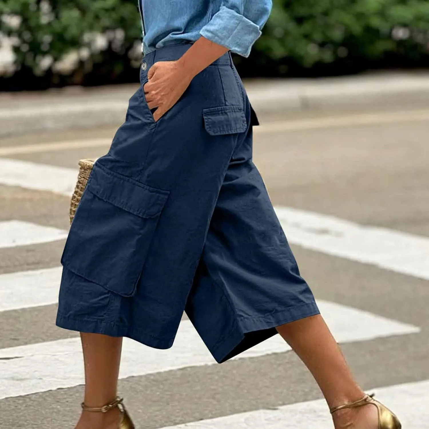 Cargo Capris for Women Stretch Wide Leg Hiking Pants Lightweight Quick Dry Baggy Cargo Pants with Pockets