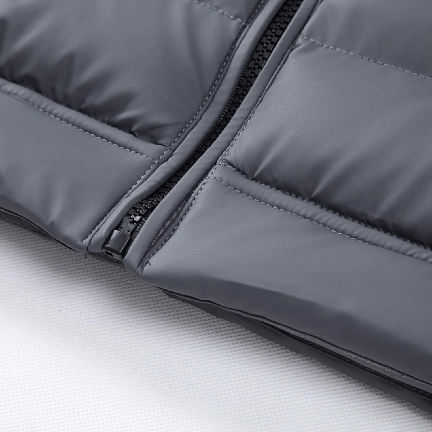Men Puffer Jacket Hooded Full Zip Water-Resistant Puffy Jacket Quilted Lined Winter Down Coats Outerwear with Pockets