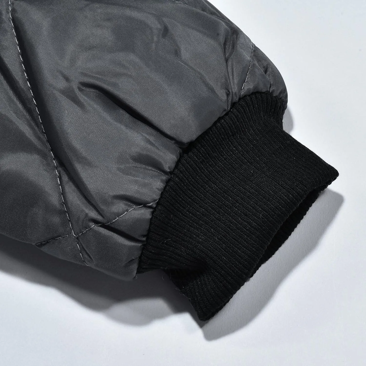 Men's Diamond Quilted Puffer Down Jacket Packable Lightweight Water Resistant Insulated Puffy Coat for Business Travel