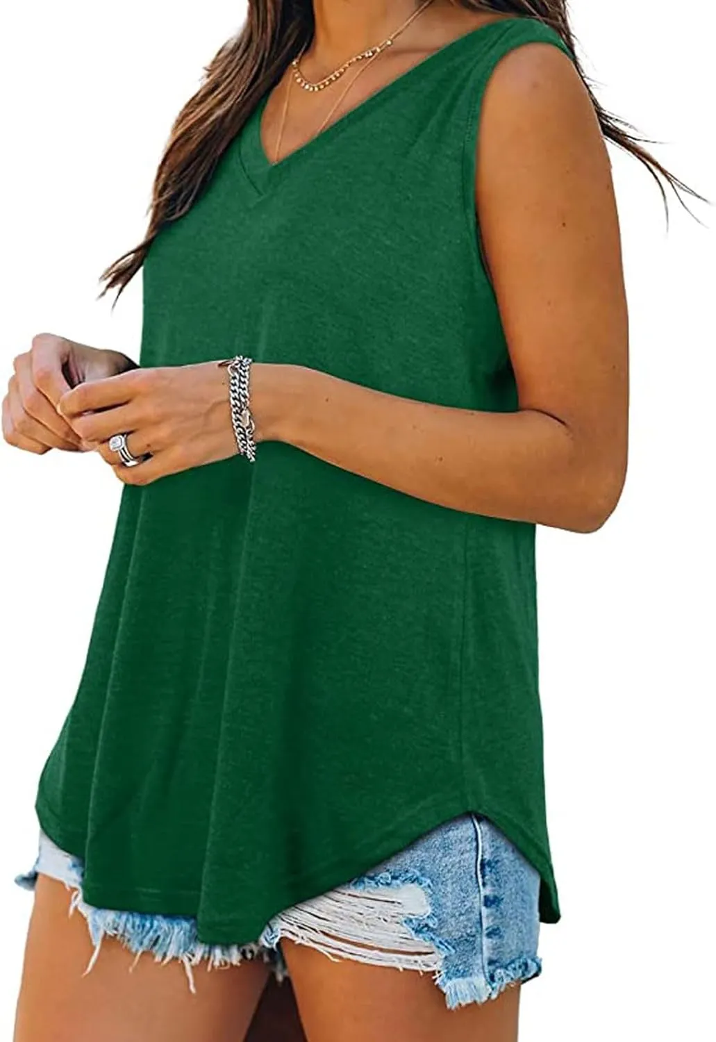 Women's Tank Tops Loose Fit Casual Sleeveless V Neck T Shirts Plus Size Comfy Blouses Trendy Summer Tops